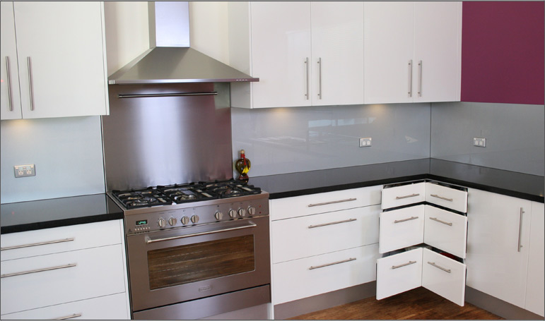 White Kitchen Black Benchtop contemporary vinyl kitchens | cdk White Kitchen Black Benchtop contemporary vinyl kitchens | cdk